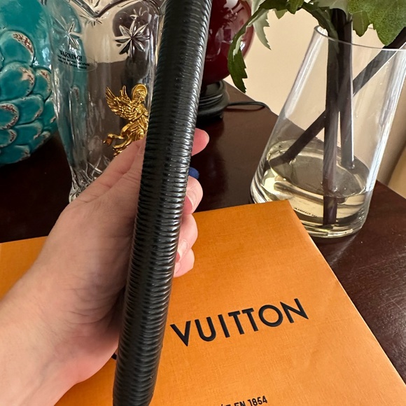 Vintage Louis Vuitton Epi long bifold wallet CA1010 Made in Spain - Picture 7 of 17